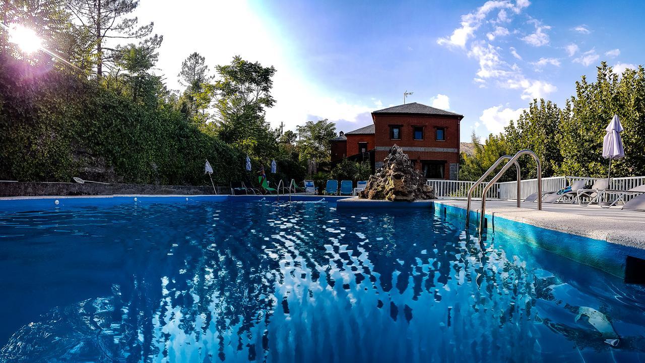 Hotel Rural Don Burguillo El Tiemblo Exteriör bild